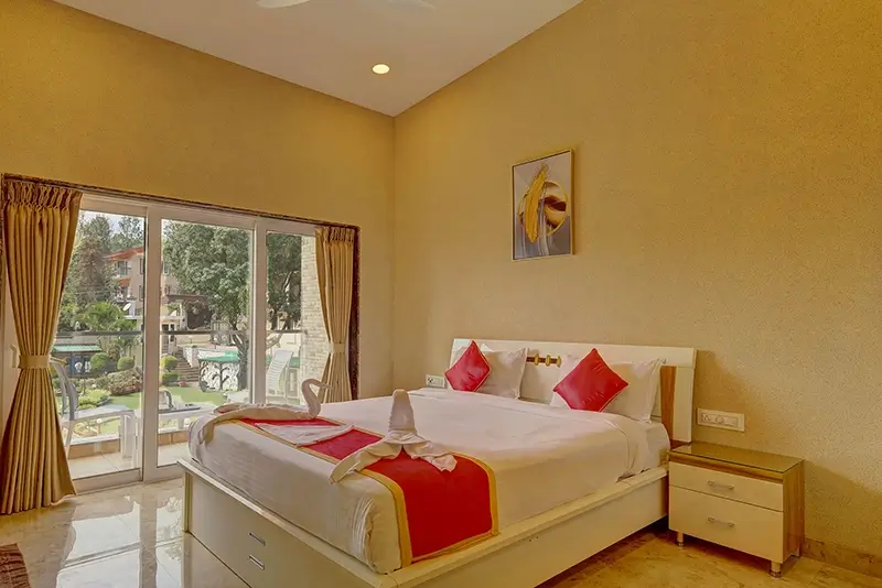 Villa with Private Pool at Panchgani